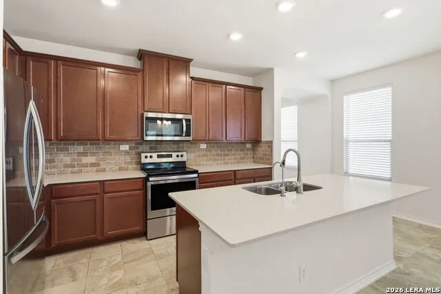 3435 JEFFERSON DR New Braunfels, TX 78132