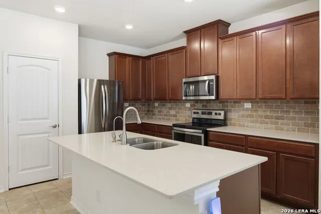 3435 JEFFERSON DR New Braunfels, TX 78132