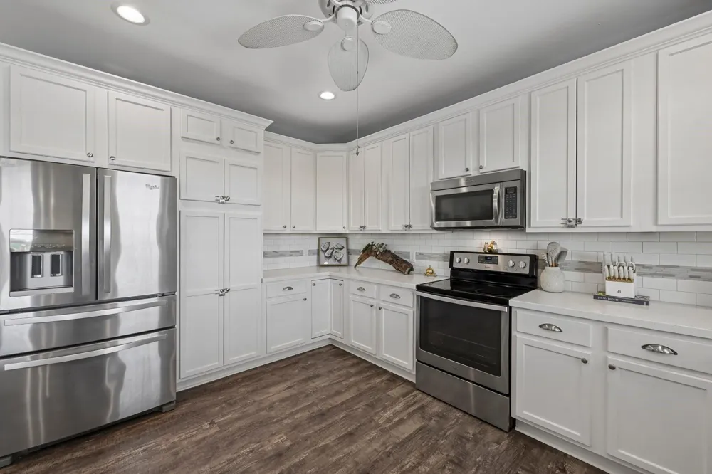 927 Magnolia Lane Port Bolivar, TX 77650