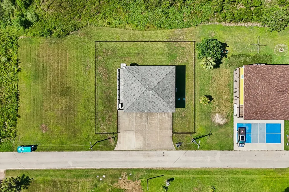 927 Magnolia Lane Port Bolivar, TX 77650