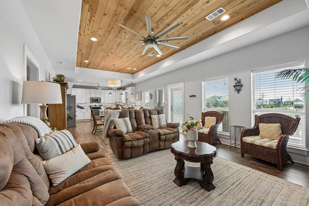 927 Magnolia Lane Port Bolivar, TX 77650