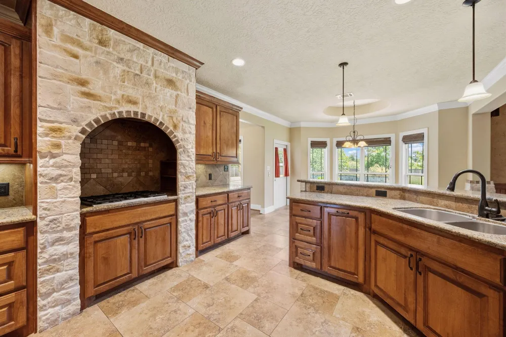 5041 Rimrock Pass Montgomery, TX 77316