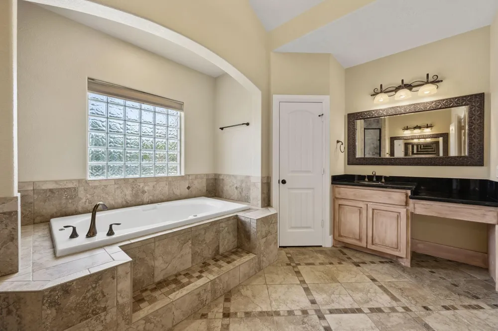 5041 Rimrock Pass Montgomery, TX 77316