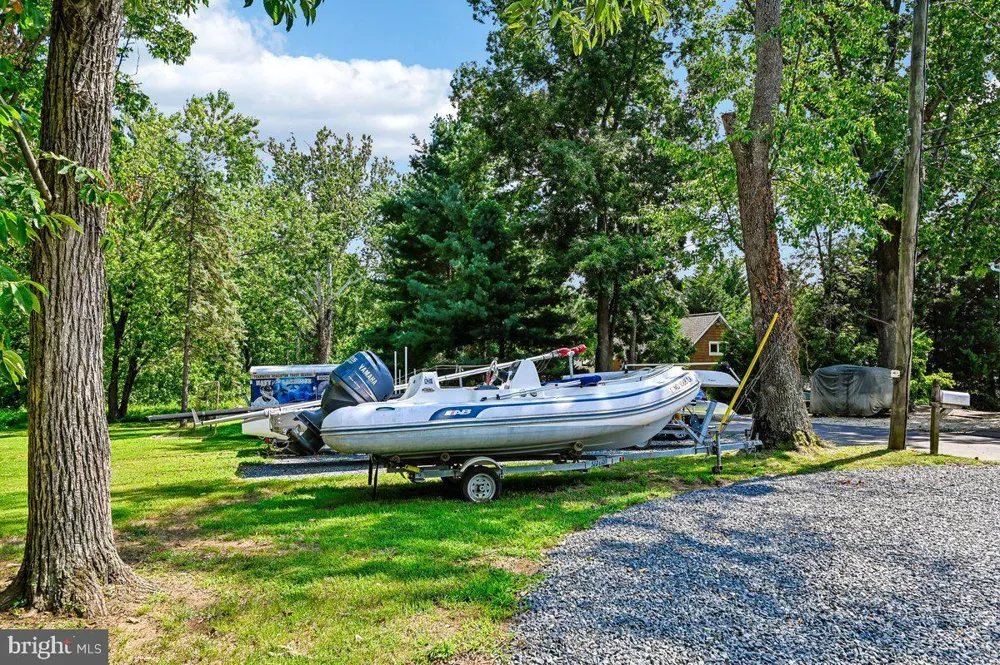 19 W SEVERN RIDGE ROAD Annapolis, MD 21409