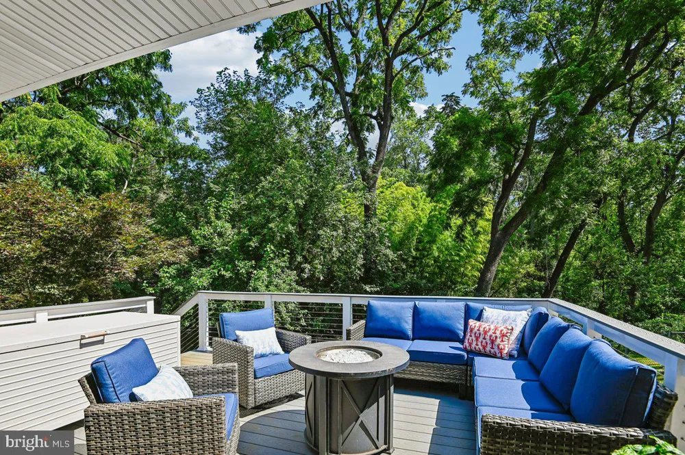 19 W SEVERN RIDGE ROAD Annapolis, MD 21409