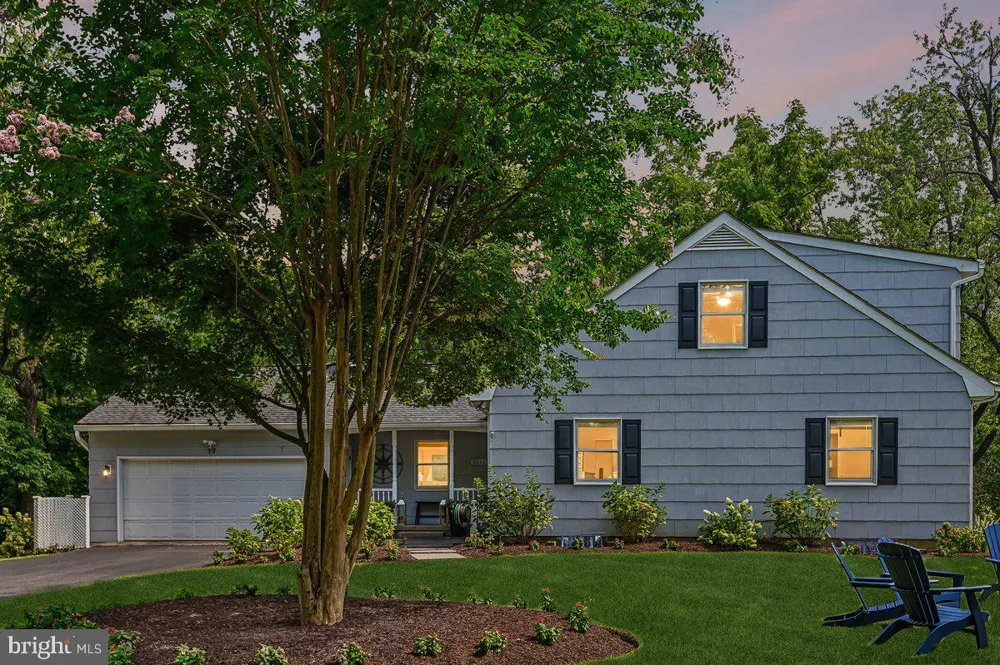 19 W SEVERN RIDGE ROAD Annapolis, MD 21409