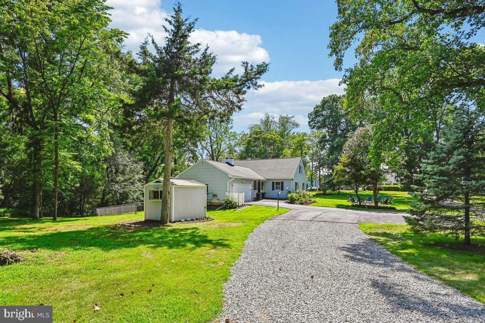 19 W SEVERN RIDGE ROAD Annapolis, MD 21409