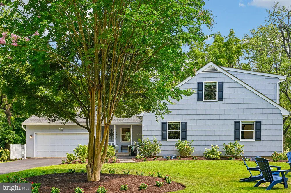 19 W SEVERN RIDGE ROAD Annapolis, MD 21409