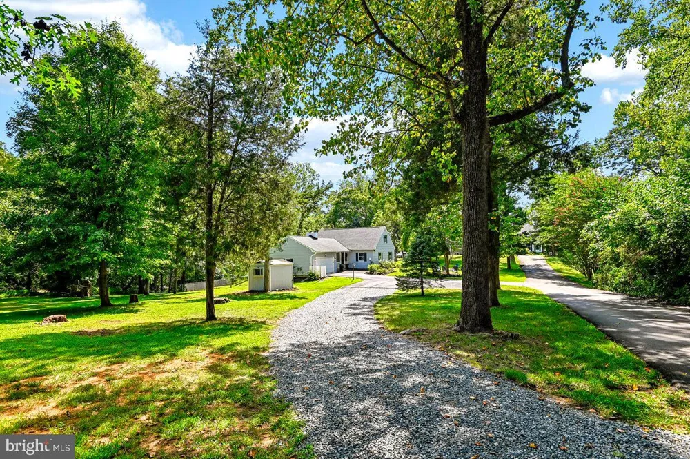 19 W SEVERN RIDGE ROAD Annapolis, MD 21409