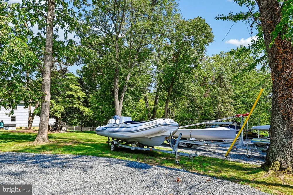 19 W SEVERN RIDGE ROAD Annapolis, MD 21409