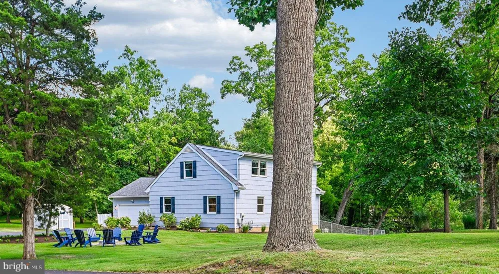 19 W SEVERN RIDGE ROAD Annapolis, MD 21409