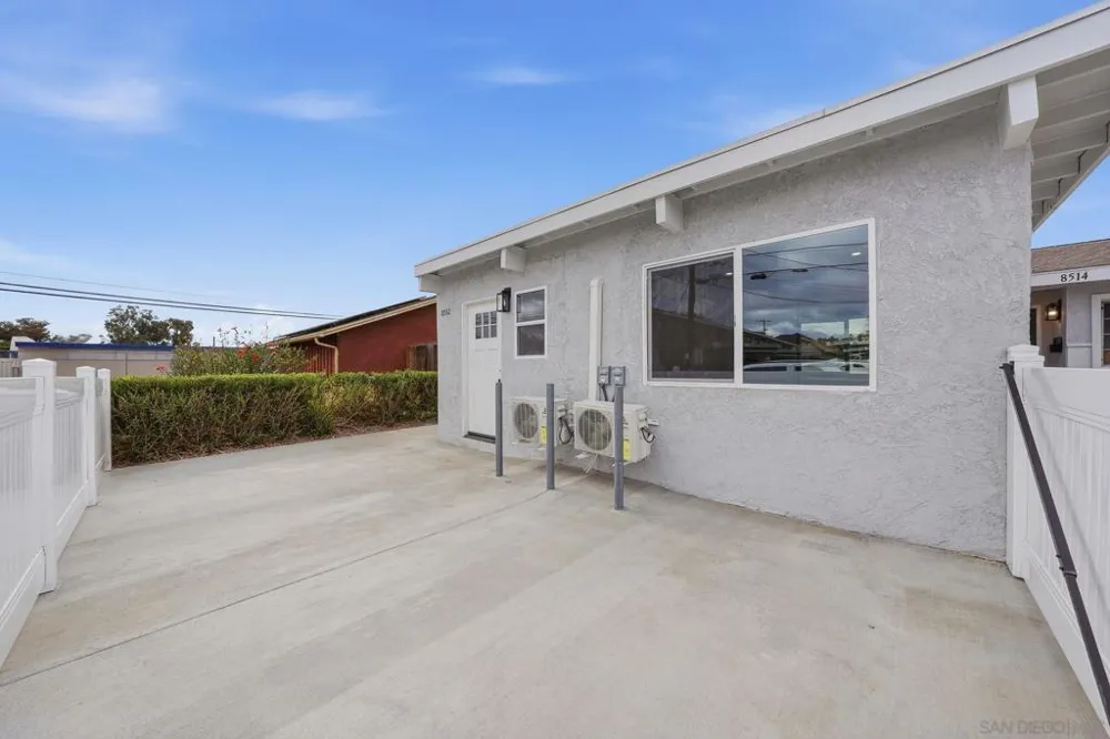 8514 Glenhaven San Diego, CA 92123