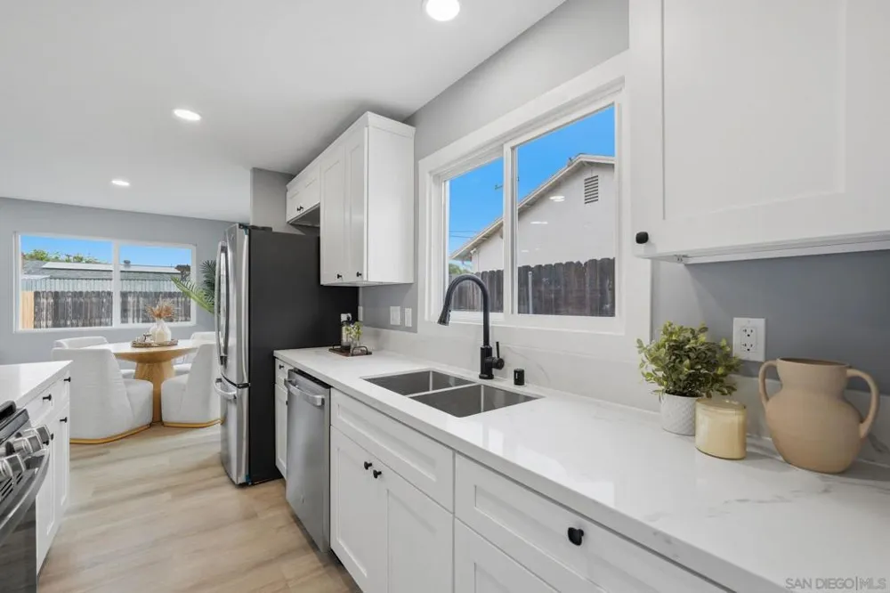 8514 Glenhaven San Diego, CA 92123
