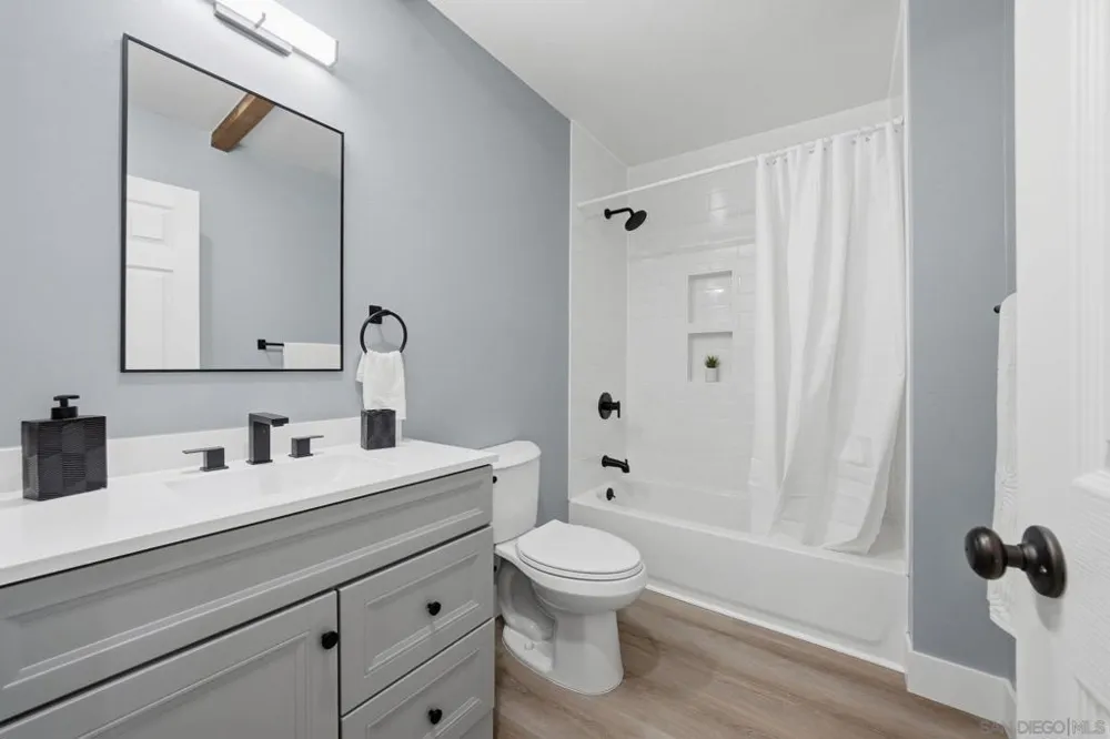 8514 Glenhaven San Diego, CA 92123