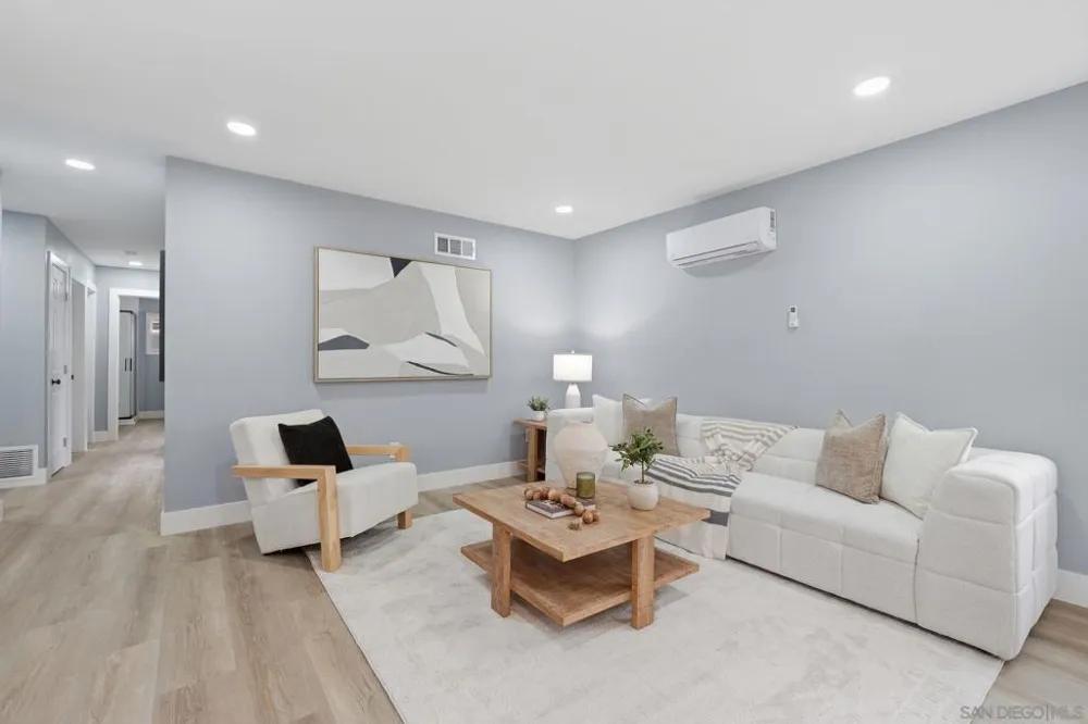 8514 Glenhaven San Diego, CA 92123