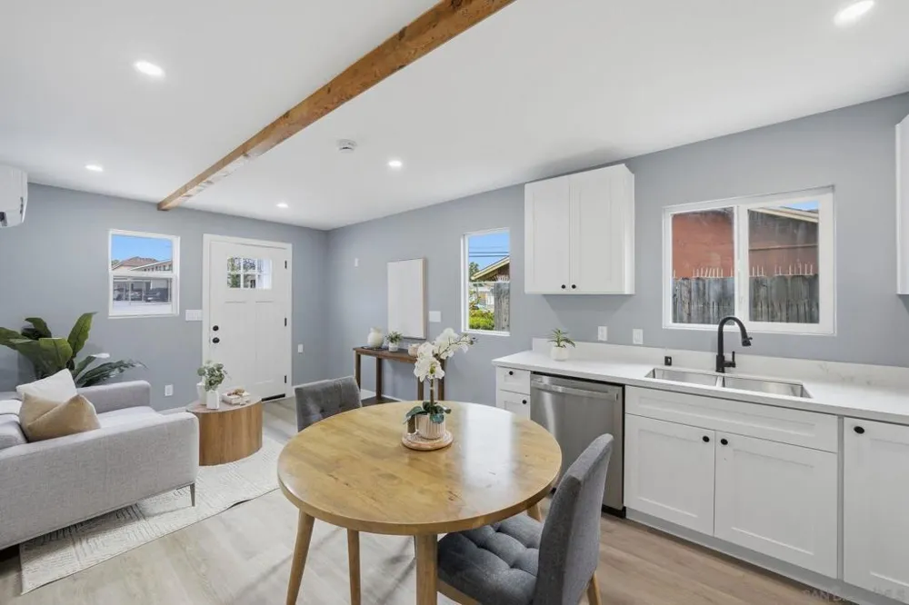 8514 Glenhaven San Diego, CA 92123