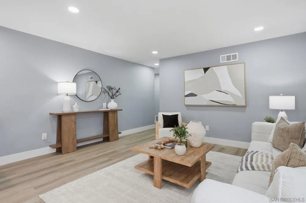 8514 Glenhaven San Diego, CA 92123