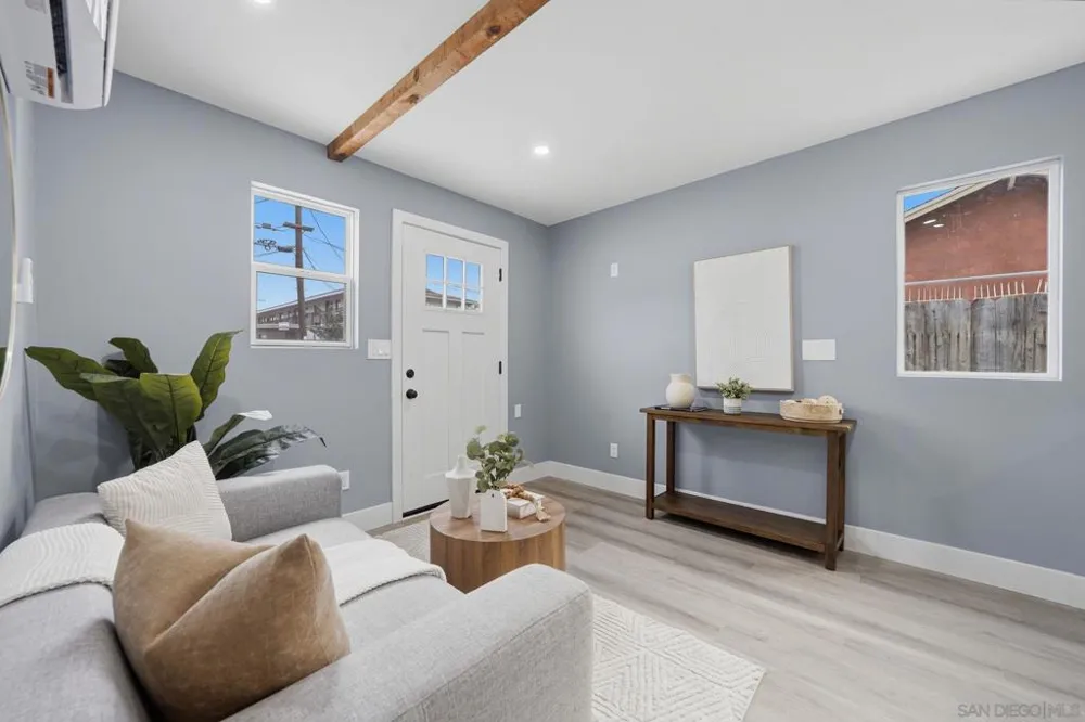 8514 Glenhaven San Diego, CA 92123