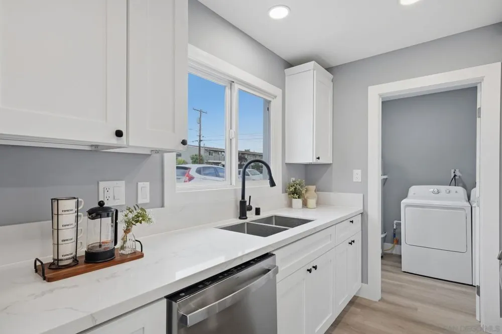 8514 Glenhaven San Diego, CA 92123