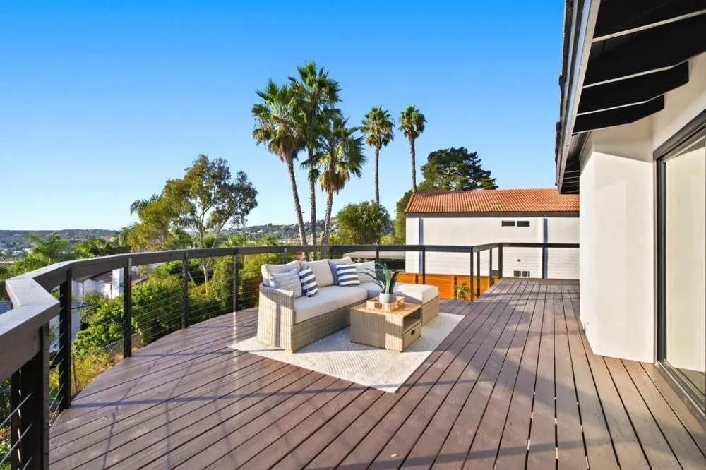 7619 Cortina Ct Carlsbad, CA 92009
