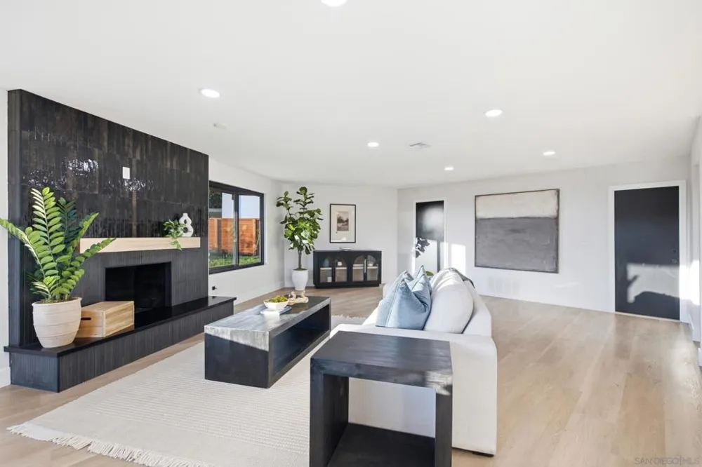 7619 Cortina Ct Carlsbad, CA 92009