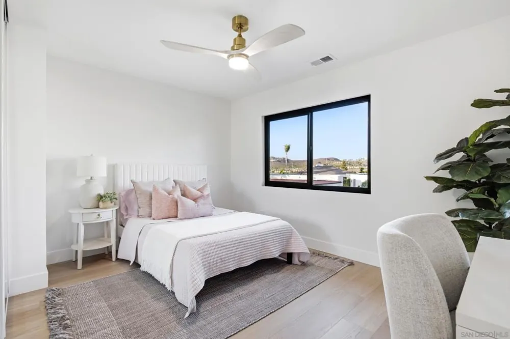 7619 Cortina Ct Carlsbad, CA 92009