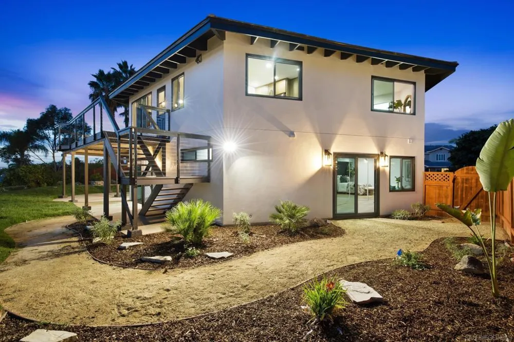7619 Cortina Ct Carlsbad, CA 92009