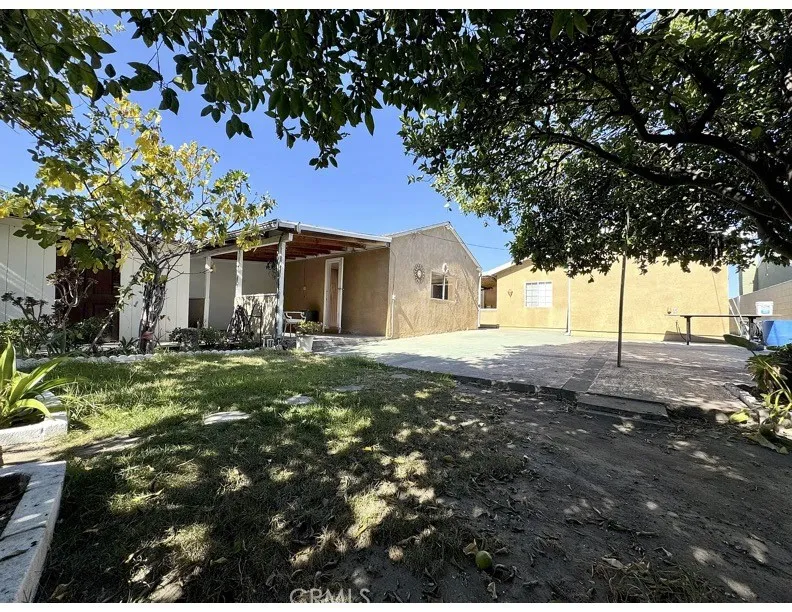 7443 Irvine Avenue North Hollywood, CA 91605
