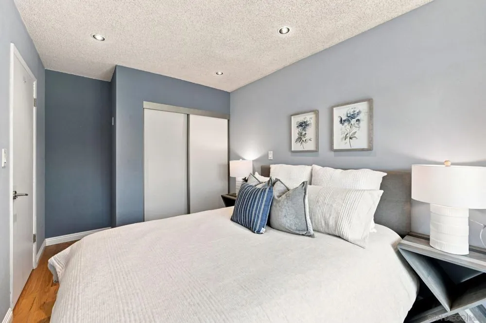 3982 La Jolla Village Dr La Jolla, CA 92037