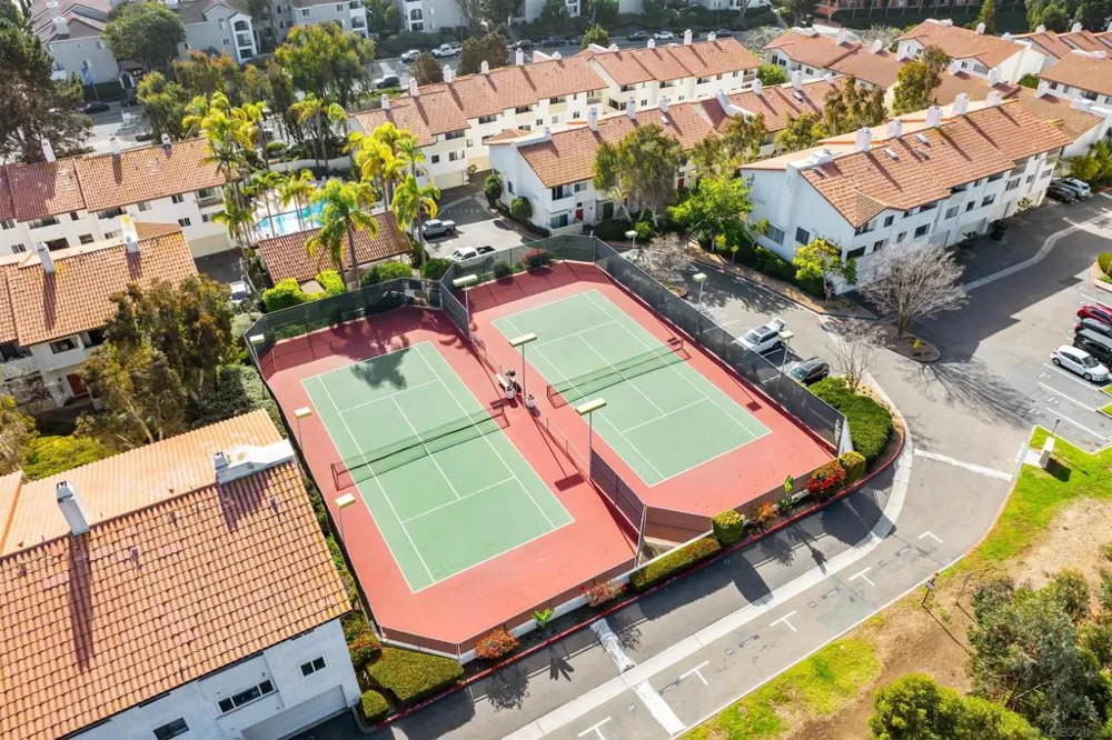 3982 La Jolla Village Dr La Jolla, CA 92037