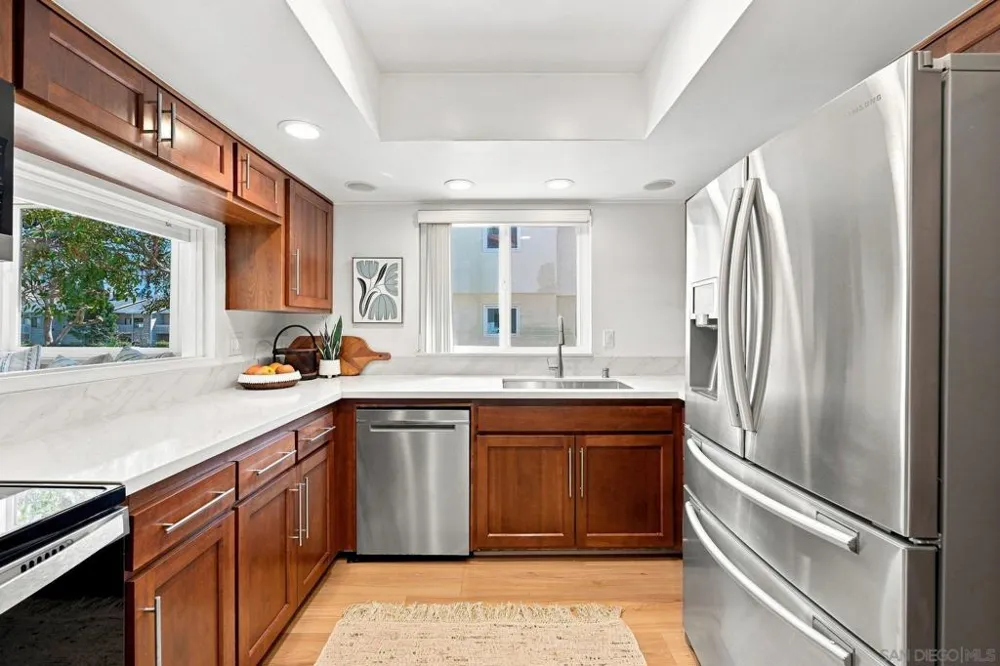 3982 La Jolla Village Dr La Jolla, CA 92037