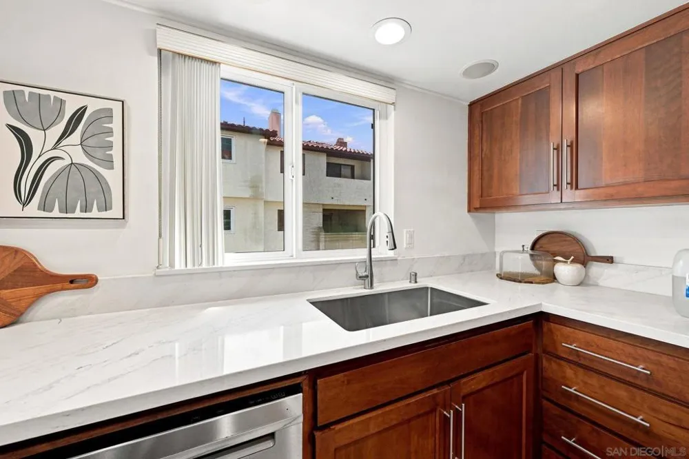 3982 La Jolla Village Dr La Jolla, CA 92037