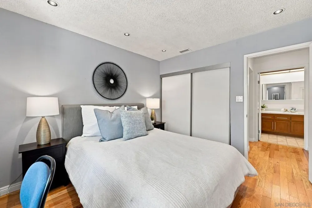 3982 La Jolla Village Dr La Jolla, CA 92037