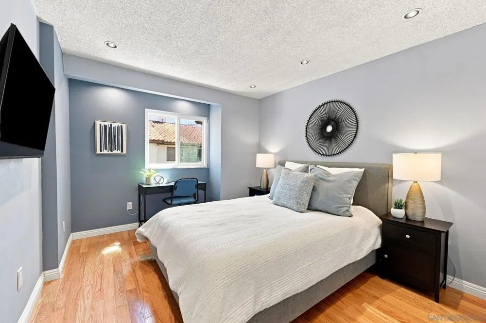 3982 La Jolla Village Dr La Jolla, CA 92037