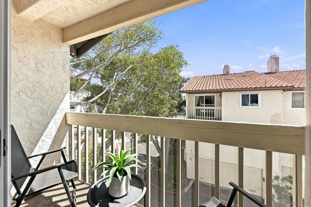 3982 La Jolla Village Dr La Jolla, CA 92037