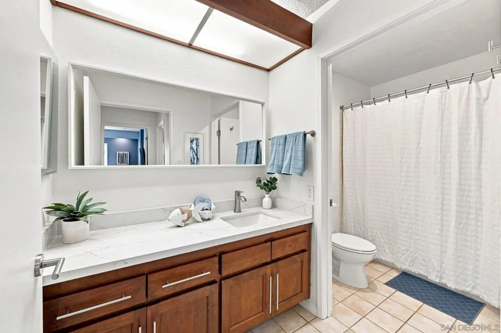 3982 La Jolla Village Dr La Jolla, CA 92037