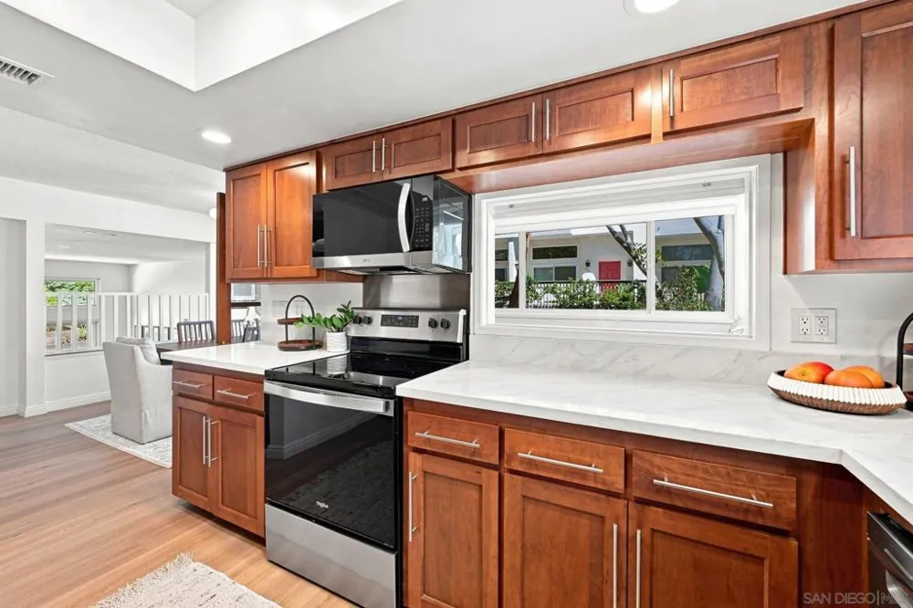 3982 La Jolla Village Dr La Jolla, CA 92037