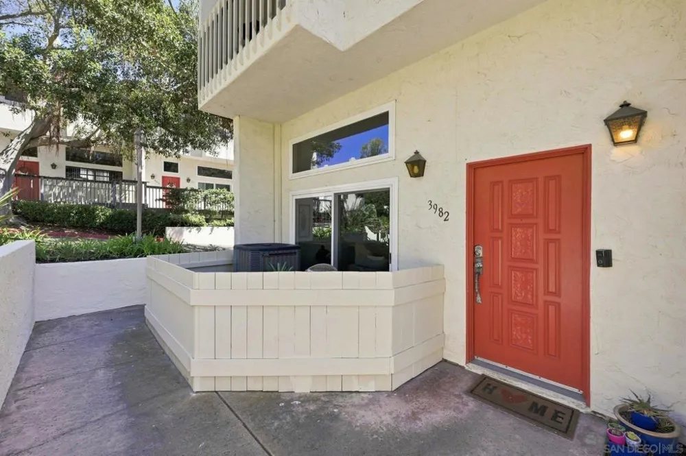 3982 La Jolla Village Dr La Jolla, CA 92037