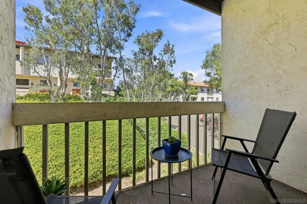 3982 La Jolla Village Dr La Jolla, CA 92037