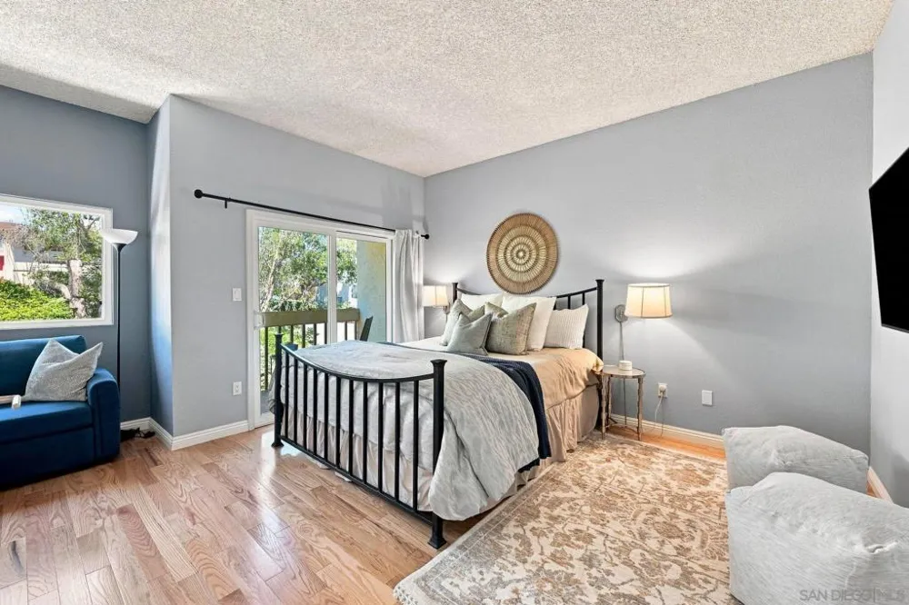 3982 La Jolla Village Dr La Jolla, CA 92037