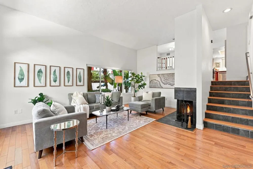 3982 La Jolla Village Dr La Jolla, CA 92037