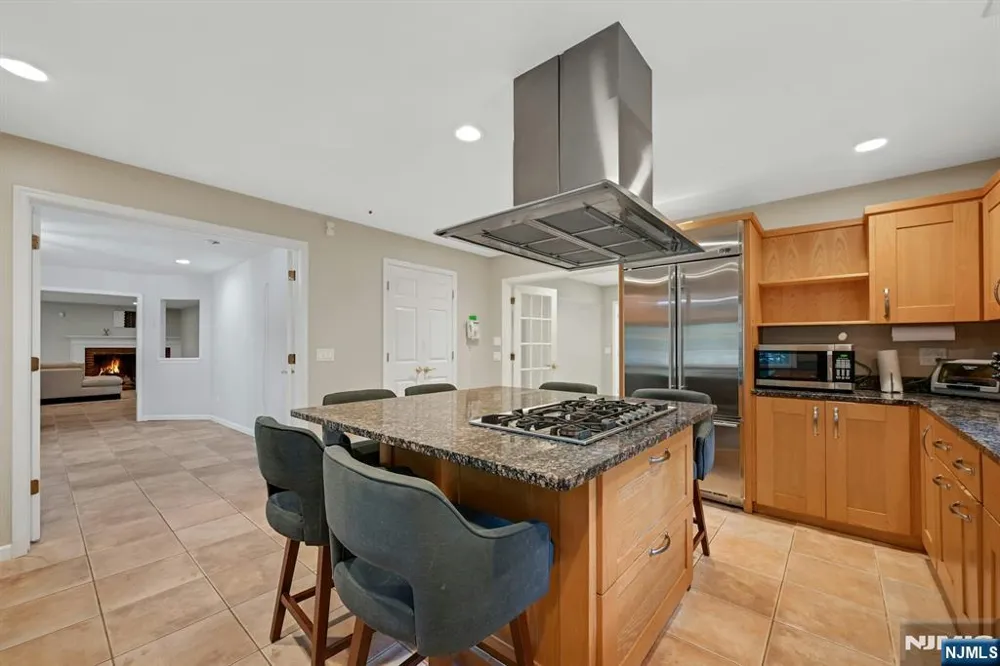 76 Briarwood Avenue Norwood, NJ 07648