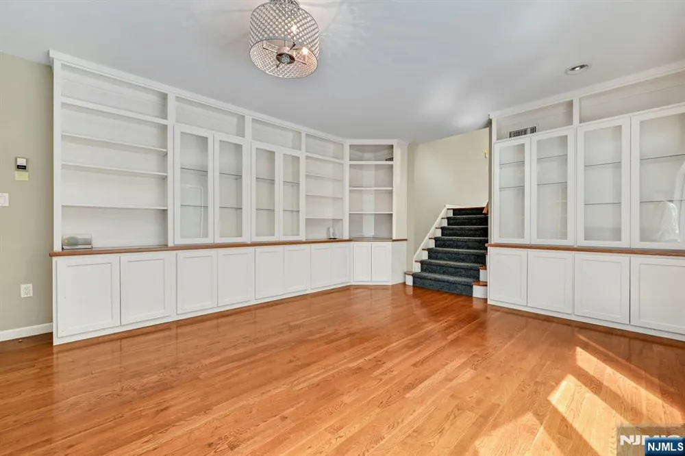 76 Briarwood Avenue Norwood, NJ 07648