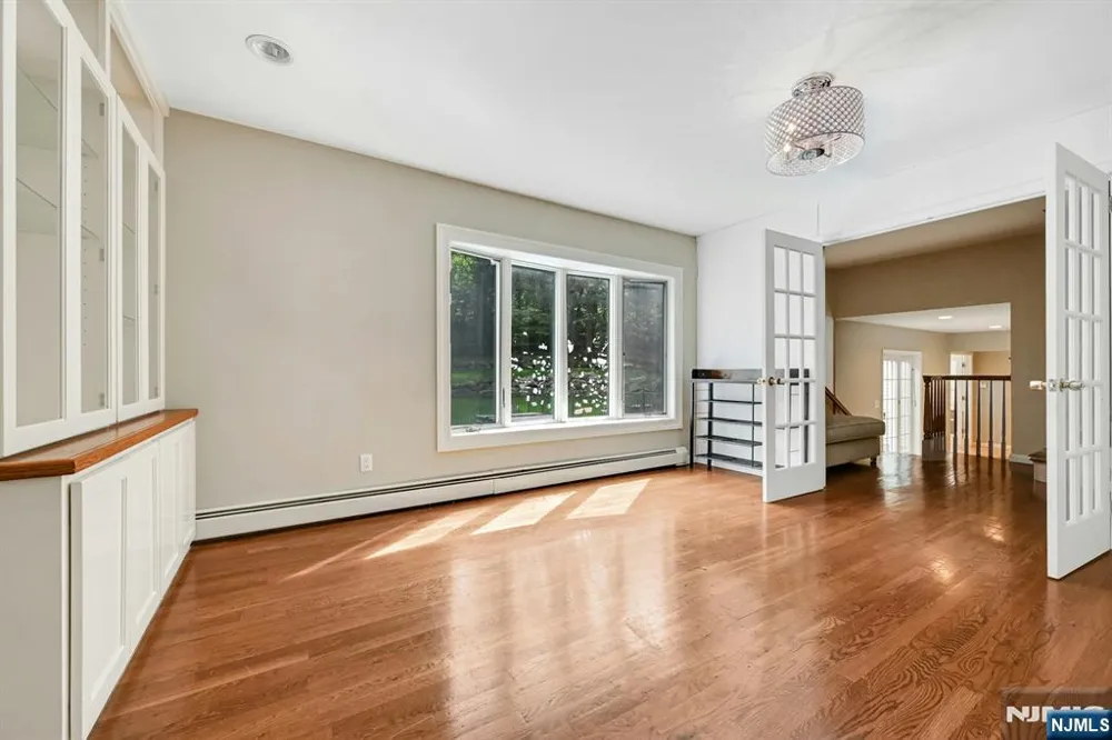 76 Briarwood Avenue Norwood, NJ 07648