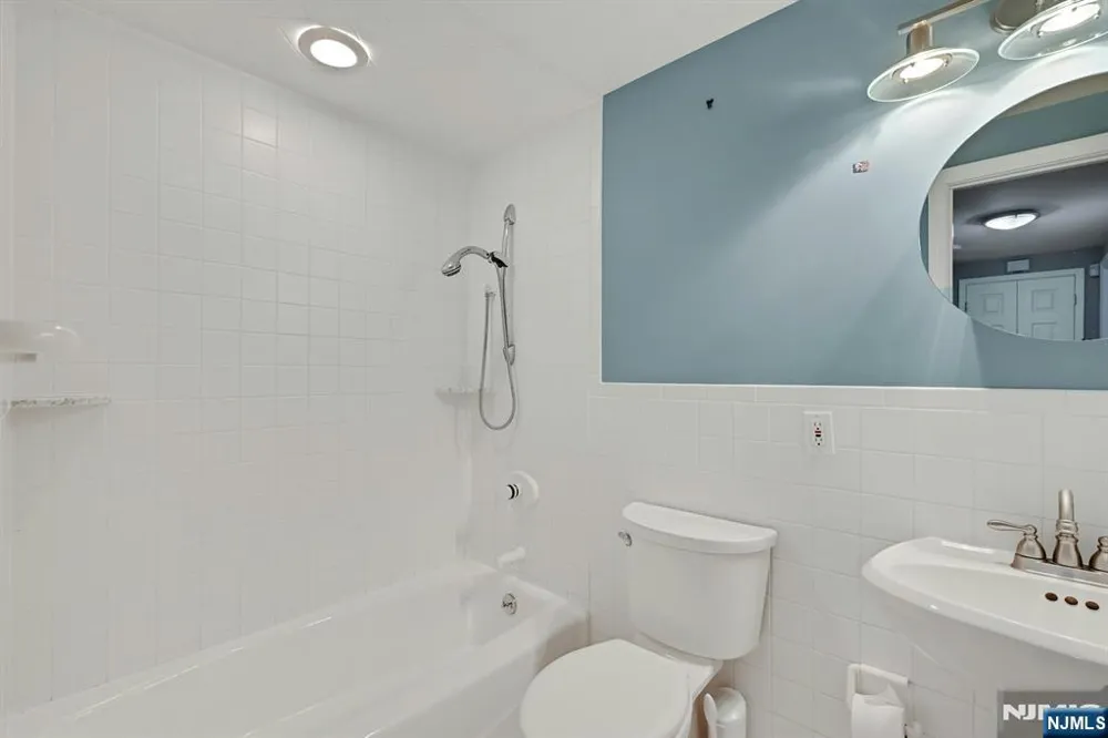 76 Briarwood Avenue Norwood, NJ 07648