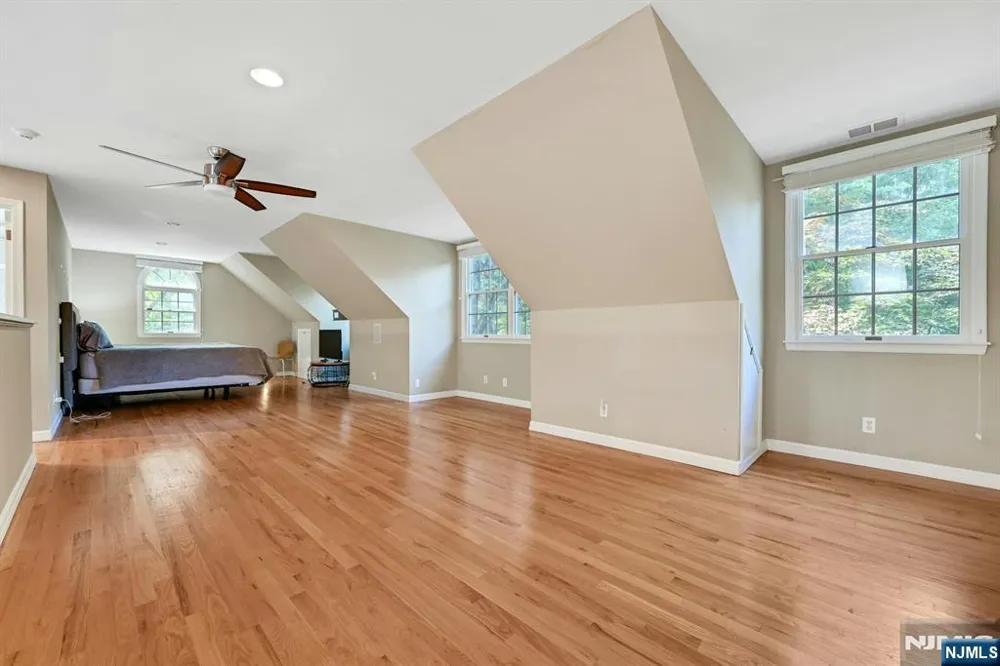 76 Briarwood Avenue Norwood, NJ 07648