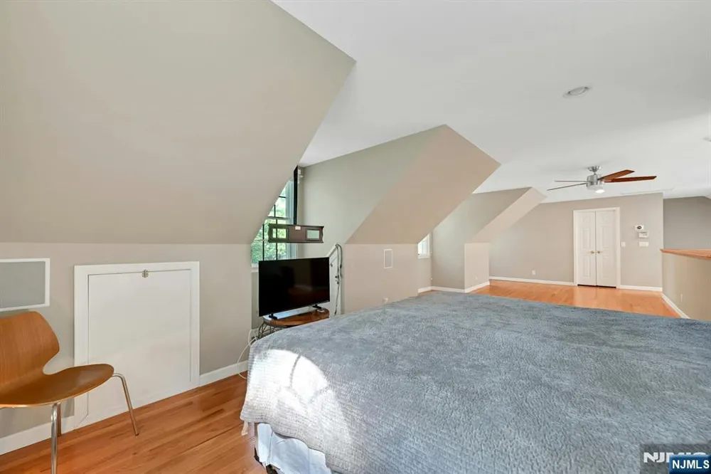 76 Briarwood Avenue Norwood, NJ 07648