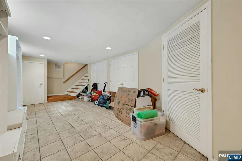 76 Briarwood Avenue Norwood, NJ 07648