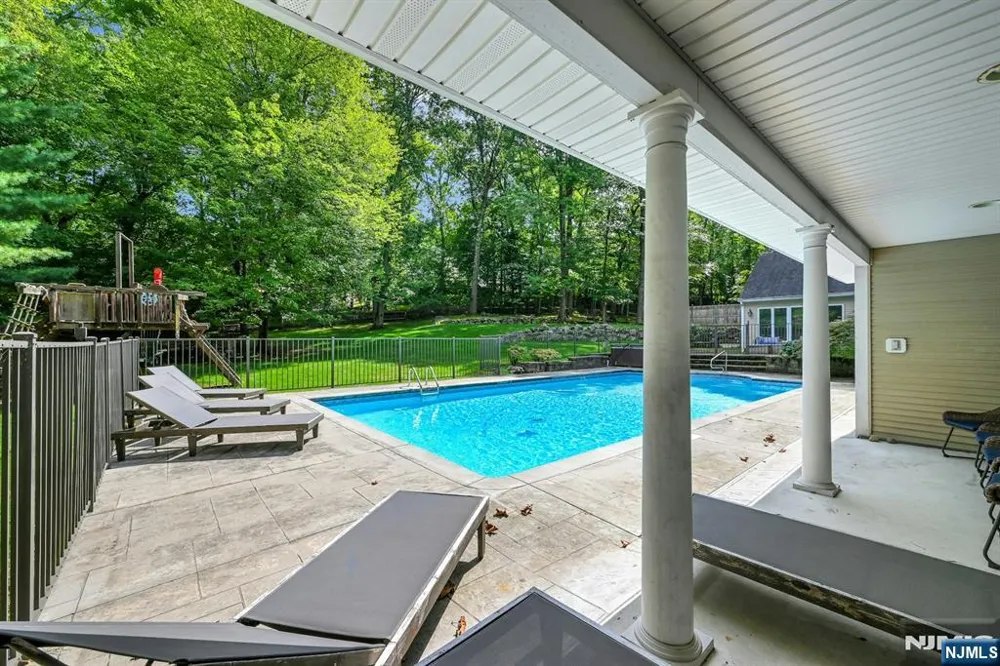 76 Briarwood Avenue Norwood, NJ 07648