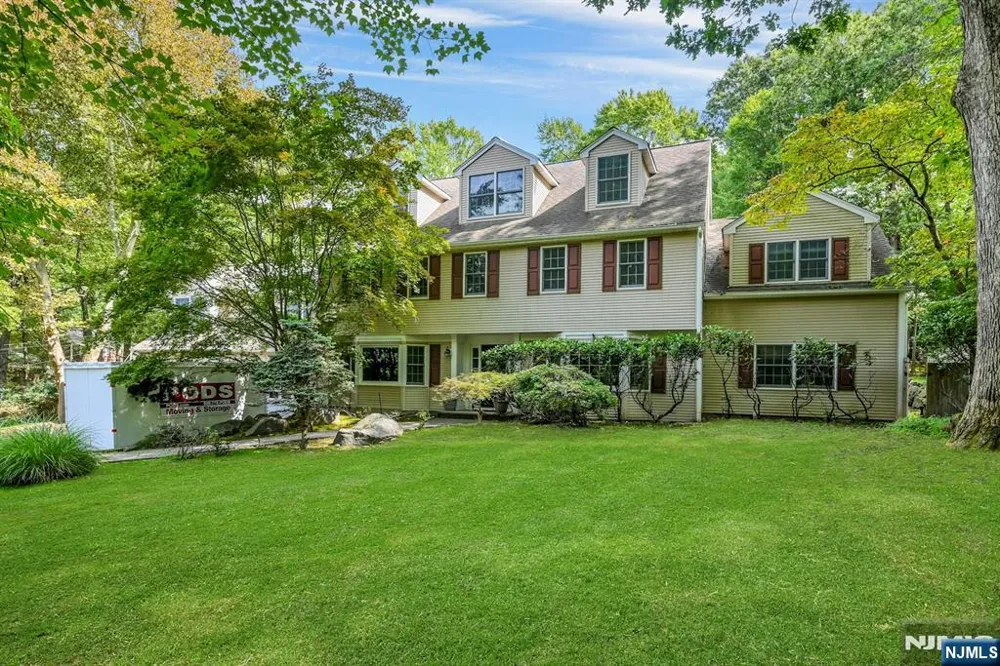 76 Briarwood Avenue Norwood, NJ 07648